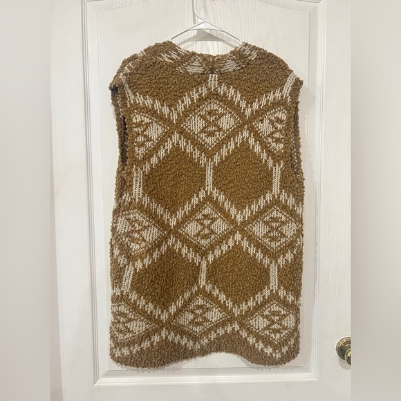 FINAL PRICE NWT Cato Knit Vest - Picture 4 of 4